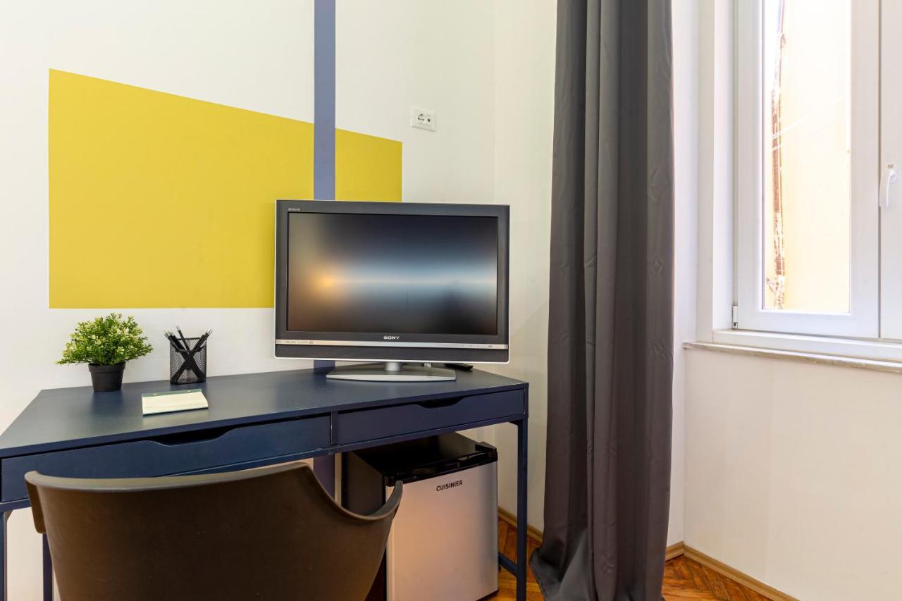 Lovely Guest-Room With Private Bathroom Trieste Exteriör bild